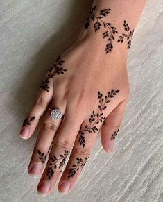 Simple Mehndi Patterns